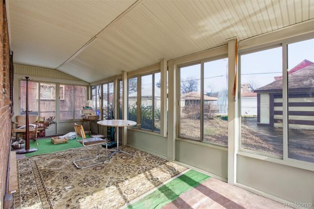 17206 Snowden Street, Detroit, MI 48235