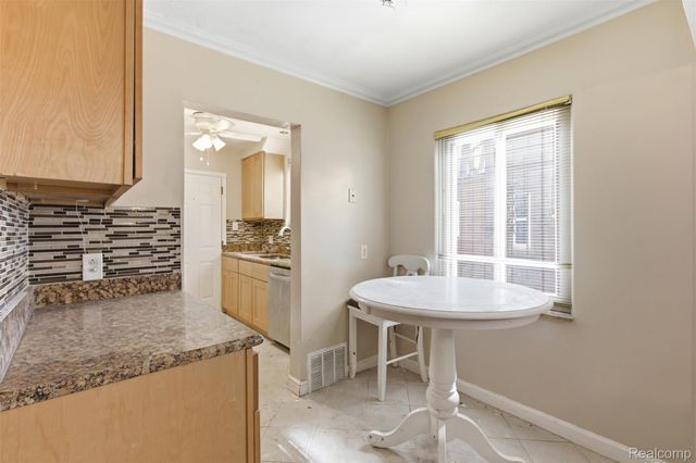 17206 Snowden Street, Detroit, MI 48235