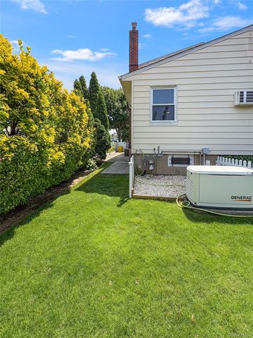 94 Massapequa Avenue, Massapequa, NY 11758