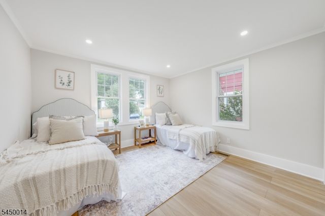 36 Minton Ave, Chatham Boro, NJ 07928
