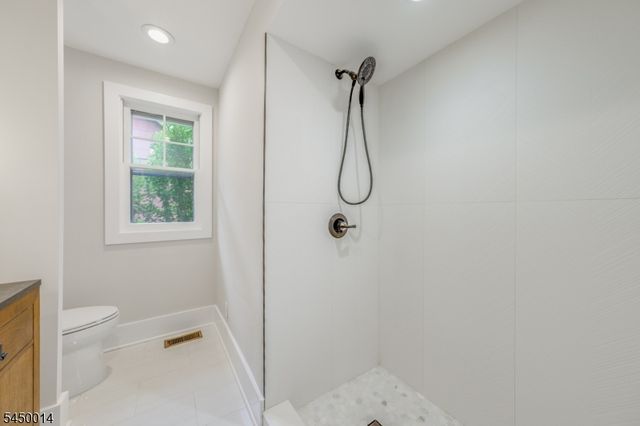 36 Minton Ave, Chatham Boro, NJ 07928