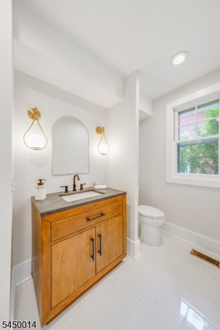 36 Minton Ave, Chatham Boro, NJ 07928
