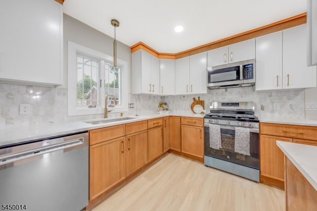 36 Minton Ave, Chatham Boro, NJ 07928
