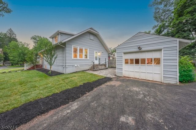 36 Minton Ave, Chatham Boro, NJ 07928