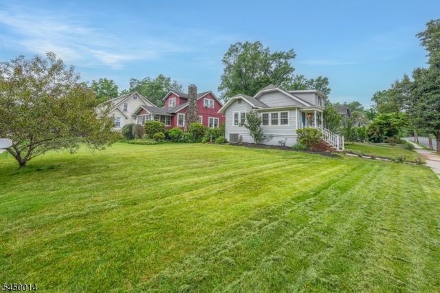 36 Minton Ave, Chatham Boro, NJ 07928