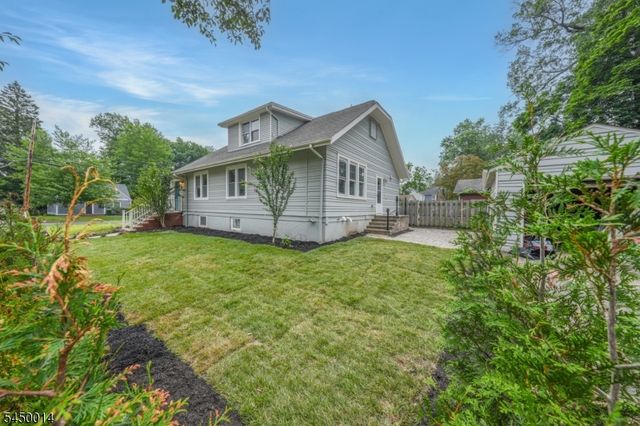 36 Minton Ave, Chatham Boro, NJ 07928