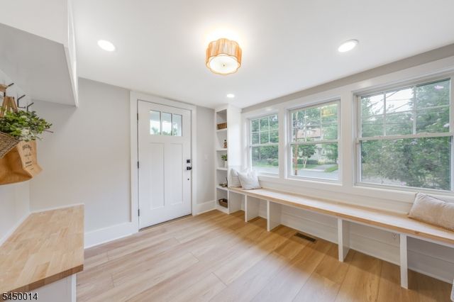 36 Minton Ave, Chatham Boro, NJ 07928