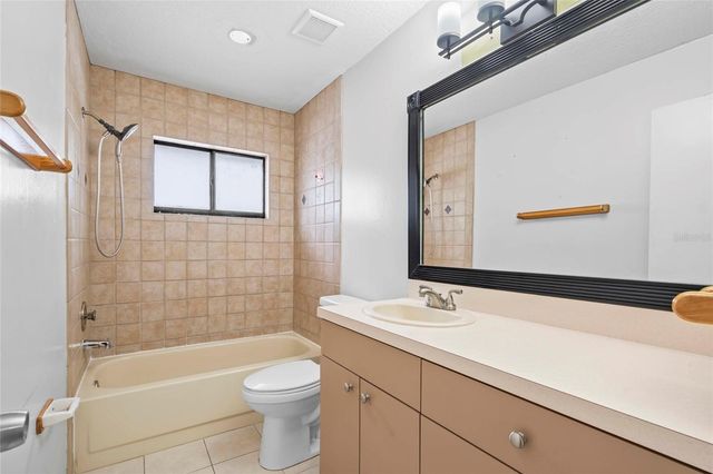 5002 PENNSBURY DRIVE, Tampa, FL 33624