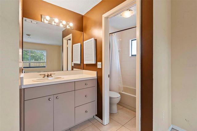 5002 PENNSBURY DRIVE, Tampa, FL 33624