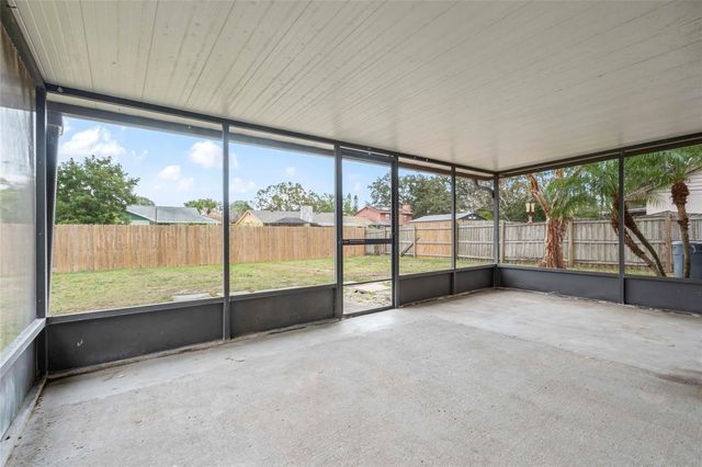 5002 PENNSBURY DRIVE, Tampa, FL 33624