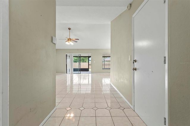 5002 PENNSBURY DRIVE, Tampa, FL 33624