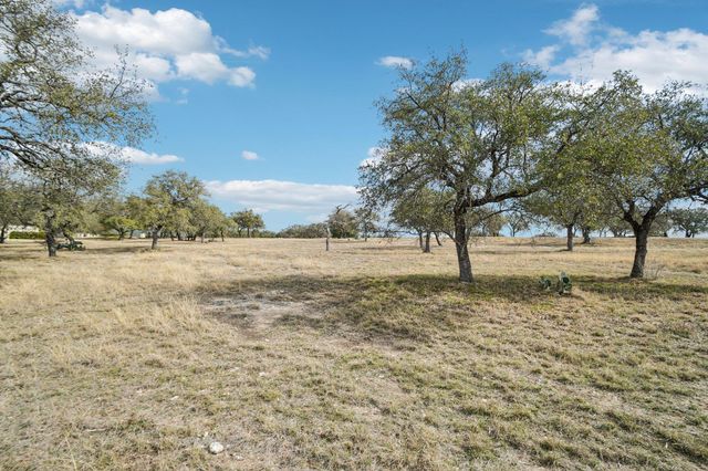 3100 Kahala Sunset DR, Spicewood, TX 78669