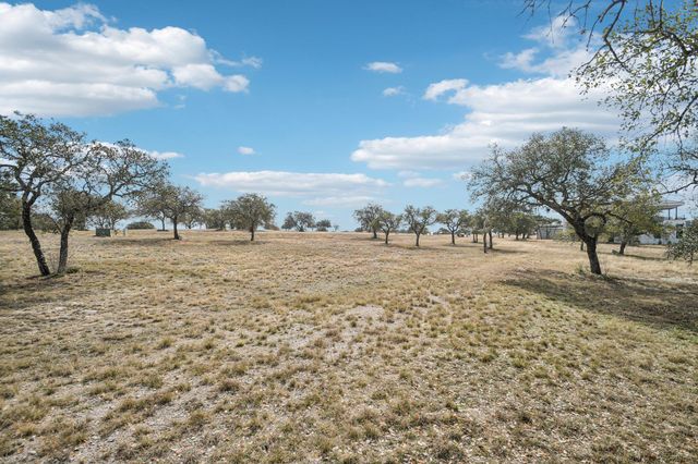 3100 Kahala Sunset DR, Spicewood, TX 78669