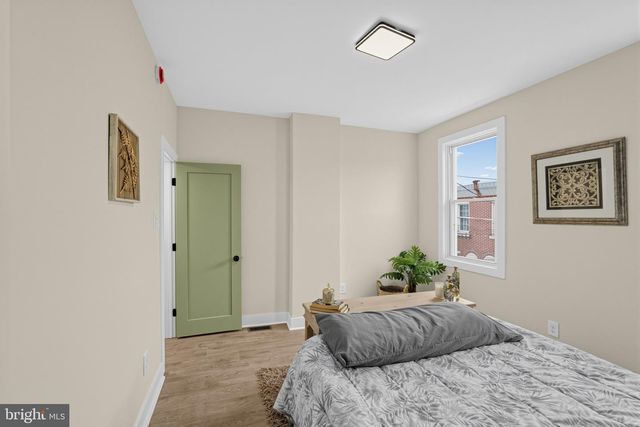 831 LIVINGSTON ST, Philadelphia, PA 19125