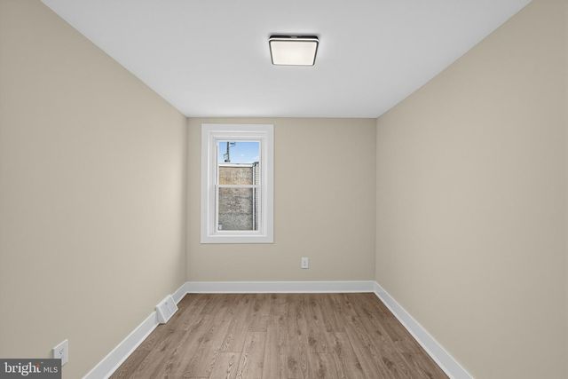 831 LIVINGSTON ST, Philadelphia, PA 19125