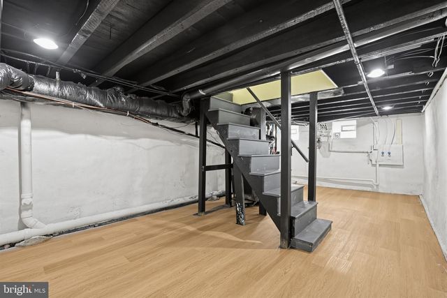 831 LIVINGSTON ST, Philadelphia, PA 19125
