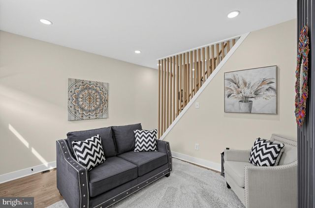 831 LIVINGSTON ST, Philadelphia, PA 19125