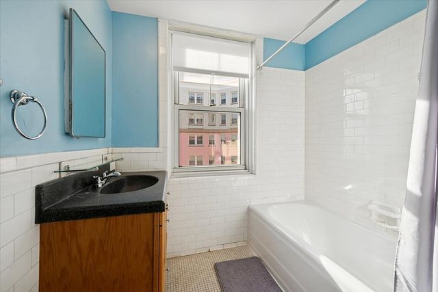 5555 N Sheridan Road 1716, Chicago, IL 60640