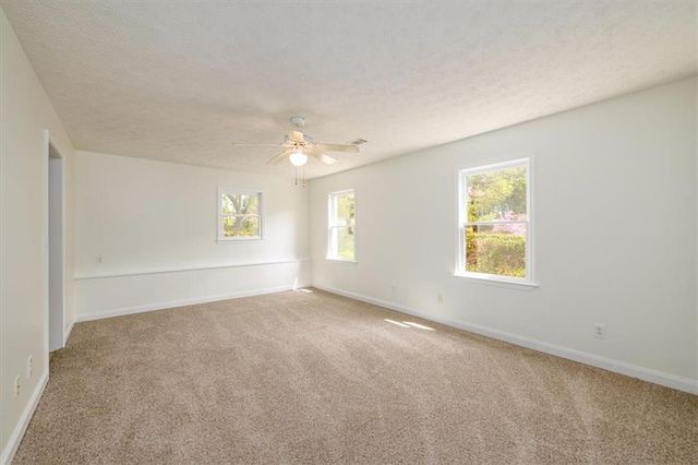 555 Heritage Woods Drive NE, Dacula, GA 30019