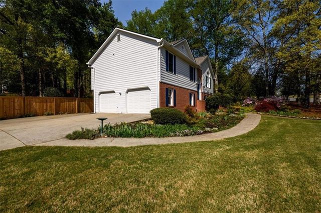 555 Heritage Woods Drive NE, Dacula, GA 30019