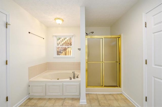 555 Heritage Woods Drive NE, Dacula, GA 30019