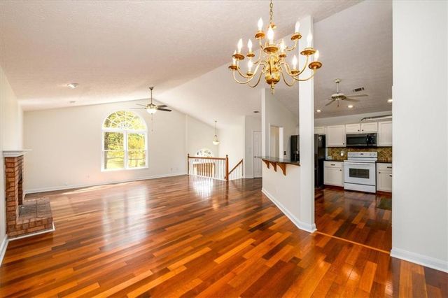 555 Heritage Woods Drive NE, Dacula, GA 30019