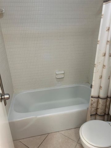 180 Cypress Club Dr 814, Pompano Beach, FL 33060