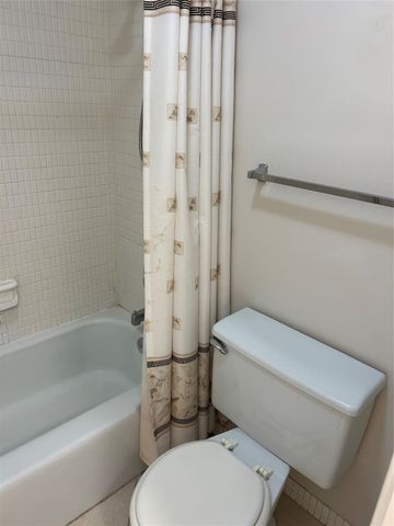 180 Cypress Club Dr 814, Pompano Beach, FL 33060