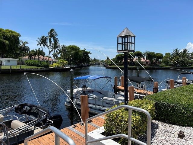 180 Cypress Club Dr 814, Pompano Beach, FL 33060