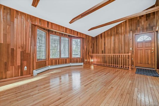 356 Oakleigh Avenue 17, Calverton, NY 11933