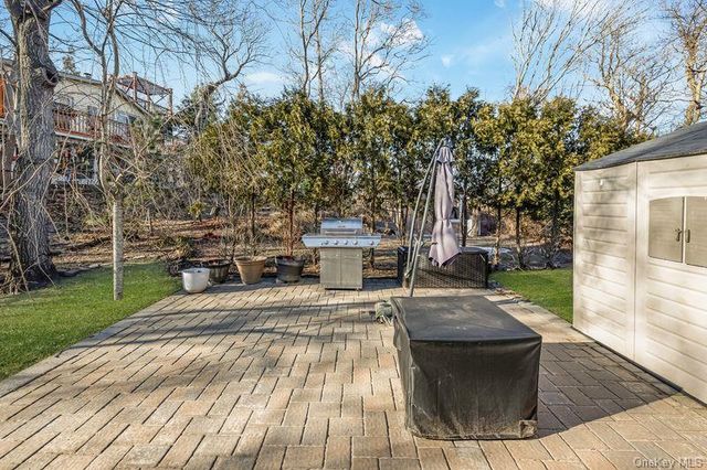 356 Oakleigh Avenue 17, Calverton, NY 11933