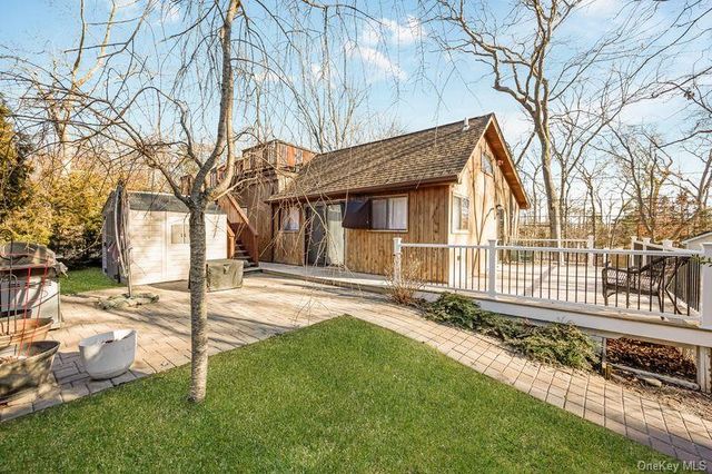 356 Oakleigh Avenue 17, Calverton, NY 11933