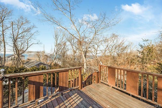 356 Oakleigh Avenue 17, Calverton, NY 11933