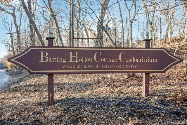 356 Oakleigh Avenue 17, Calverton, NY 11933