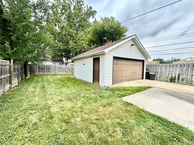 1930 Leblanc Avenue, Lincoln Park, MI 48146