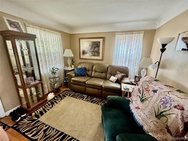 1930 Leblanc Avenue, Lincoln Park, MI 48146