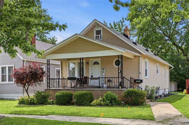 1630 Gordon Street, Port Huron, MI 48060