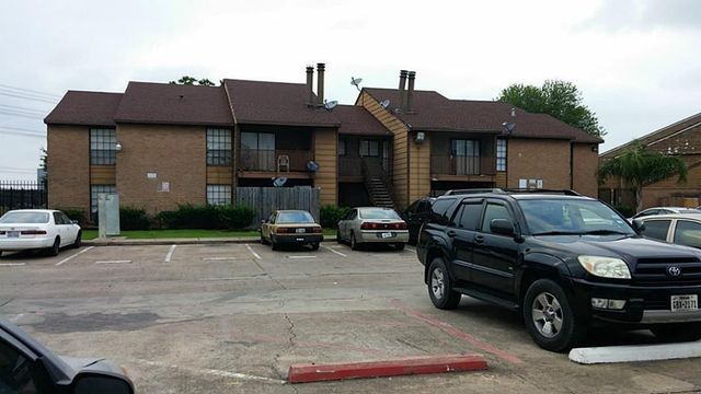 9090 S Braeswood Boulevard, Houston, TX 77074