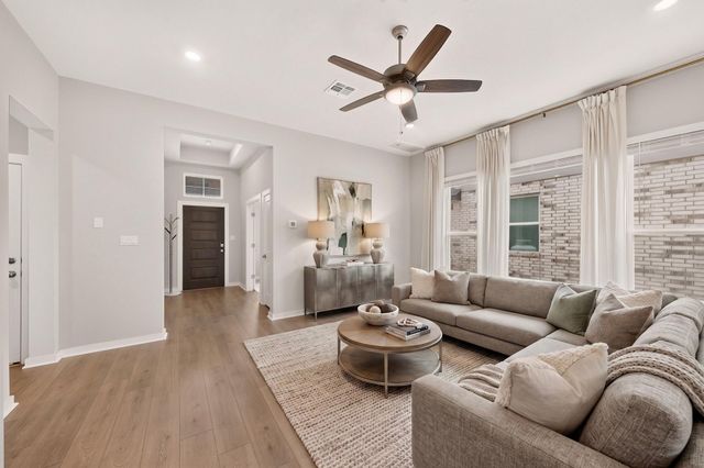 1008 Summer GLN, Georgetown, TX 78628