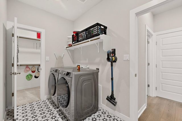 1008 Summer GLN, Georgetown, TX 78628