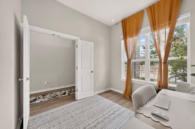 1008 Summer GLN, Georgetown, TX 78628