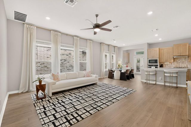 1008 Summer GLN, Georgetown, TX 78628