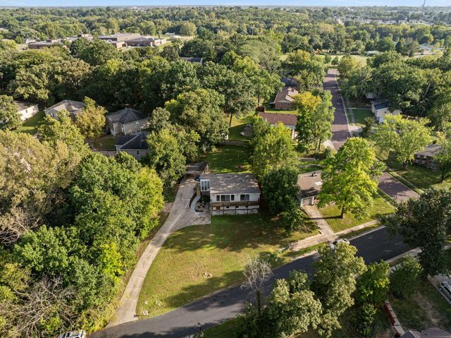 2016 LOVEJOY LN, Columbia, MO 65202
