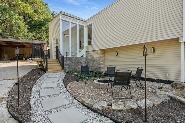 2016 LOVEJOY LN, Columbia, MO 65202
