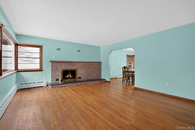 152 Old State Road, Highland Falls, NY 10928