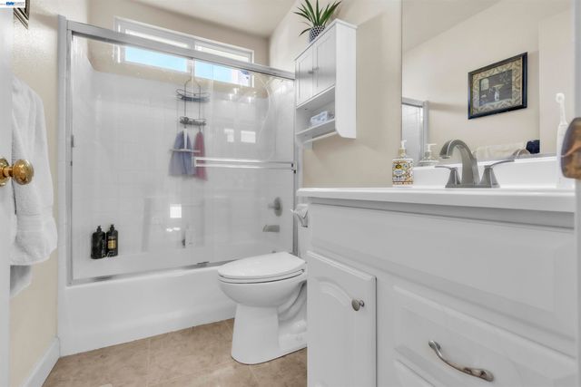 5059 Glenhollow Way, Antioch, CA 94531