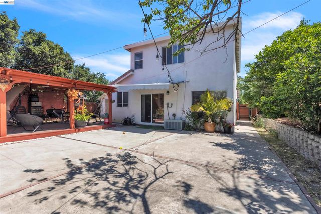 5059 Glenhollow Way, Antioch, CA 94531