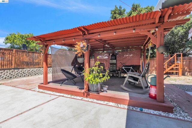 5059 Glenhollow Way, Antioch, CA 94531