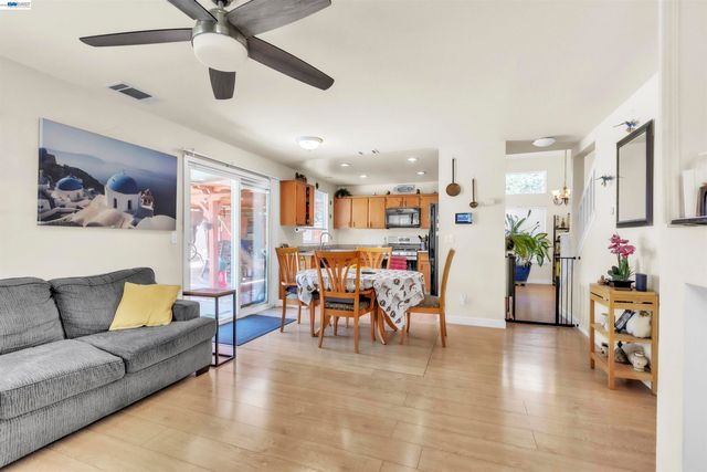 5059 Glenhollow Way, Antioch, CA 94531