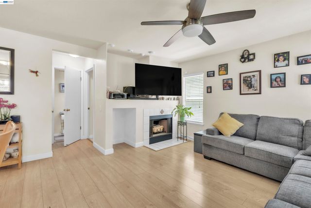 5059 Glenhollow Way, Antioch, CA 94531